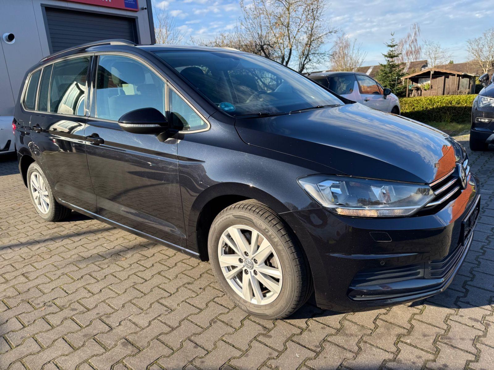 VW Touran 2,0 TDI,STANDHEIZUNG,NAVI,ALCANTARA,1.HD